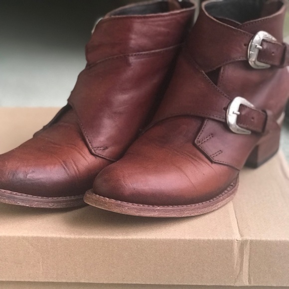 Freebird saga booties Outlet